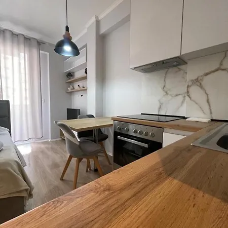 Lägenhet Jonas Sunrise Tirana
